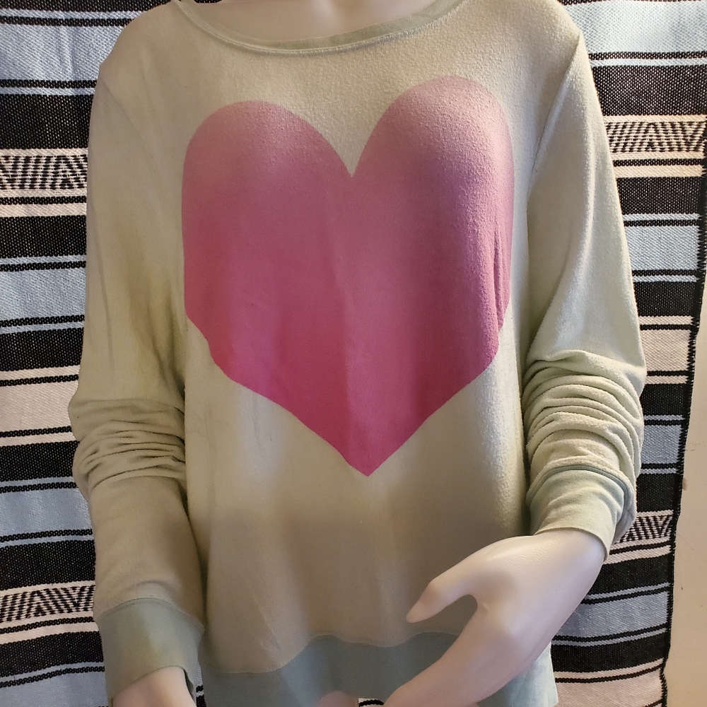 Wildfox Heart Sweater Size L small thread pull in arm picture shown